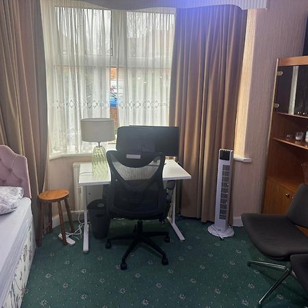 Room Canvey Island Extérieur photo